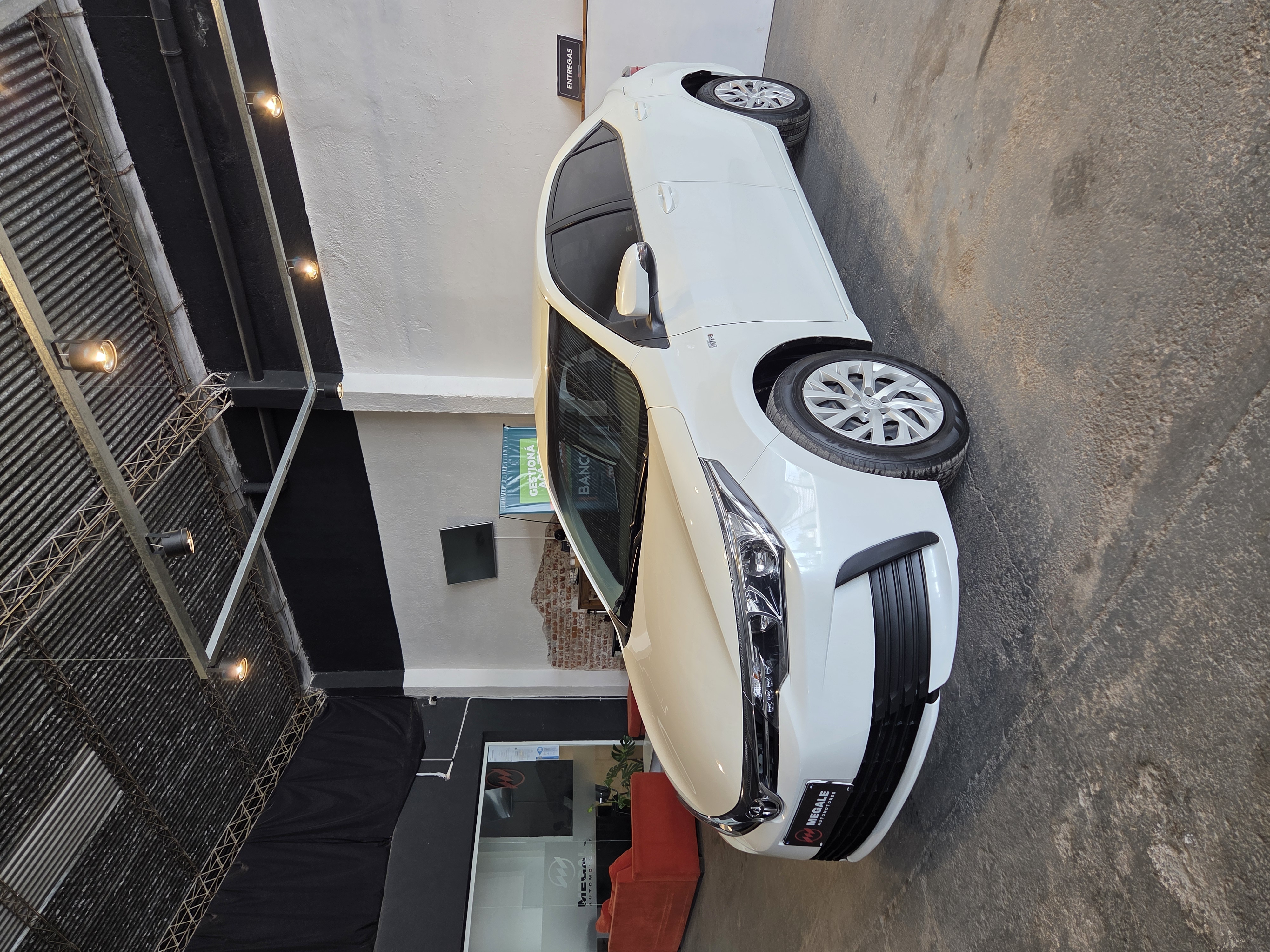 Toyota Corolla XLi 1.8 MT
